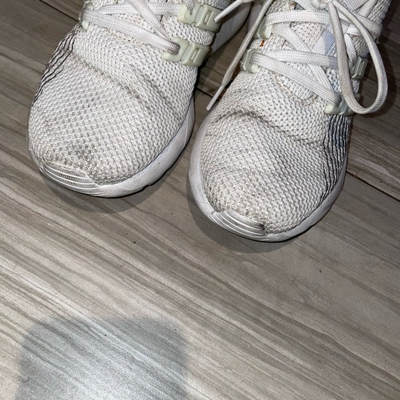 adidas Women's Questar Flow Shoes sneakers 
Color: Two Tone-White/White - Picture 9 of 12